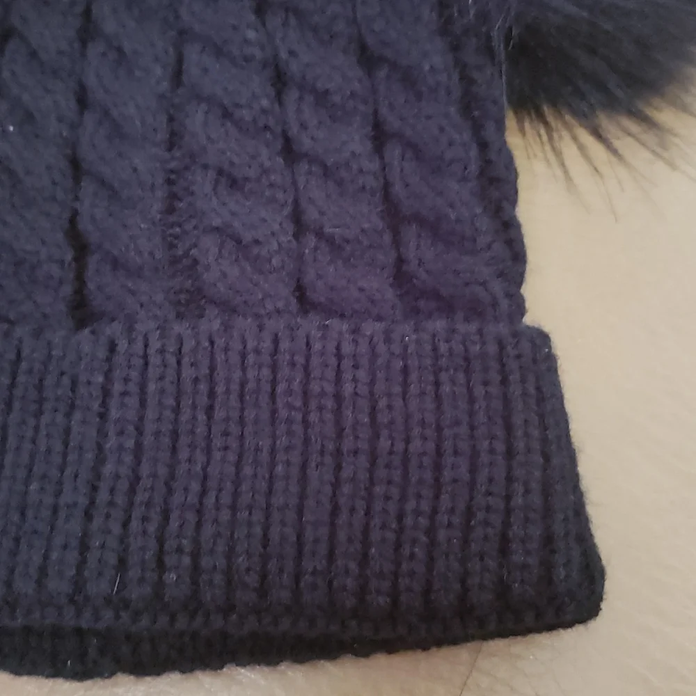 Adorable little girl Autumn Winter Fleece Beanie Knitted Hat With Pom Pom